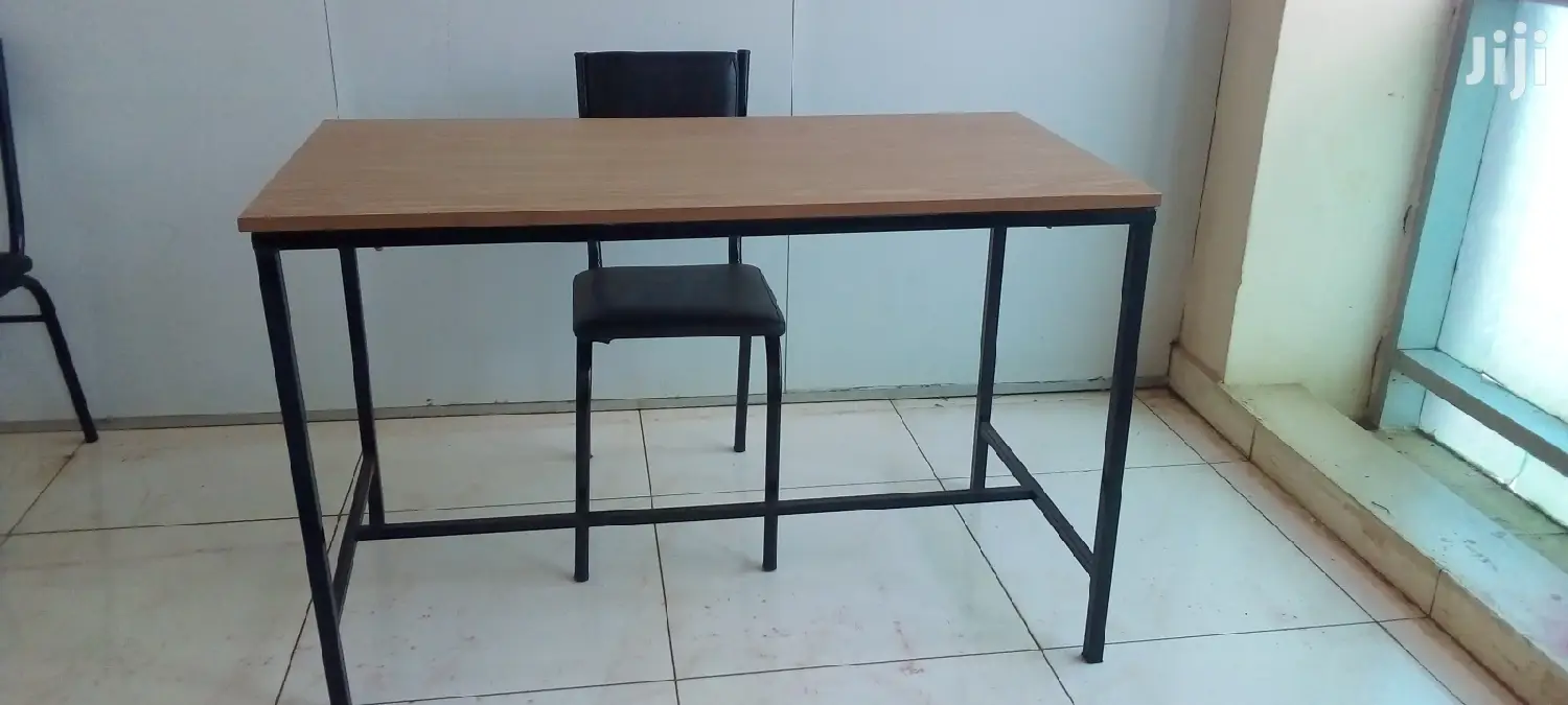Office Desk/Table