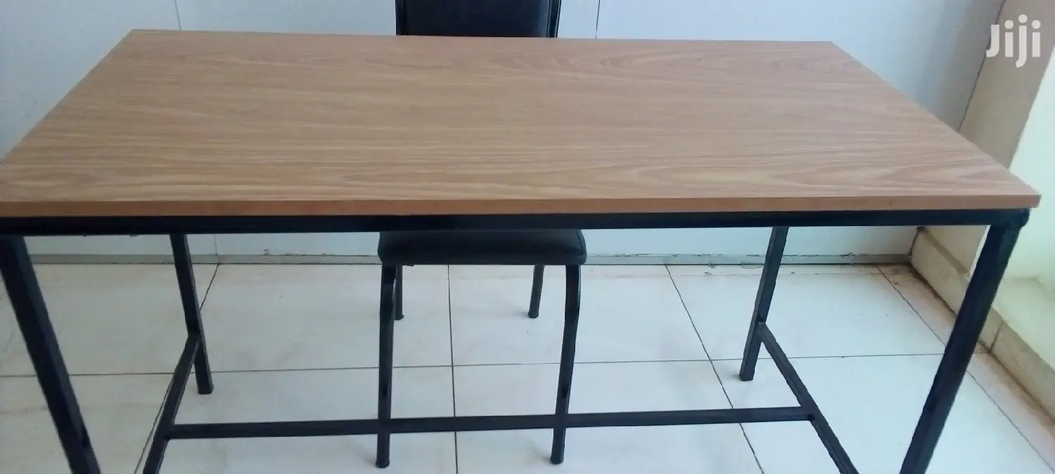 Office Desk/Table