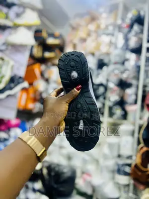 Flexible Sneakers
