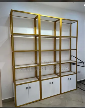 Shelving Units/Metallic Shelves