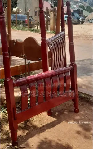 4by6 Wooden Bed Available