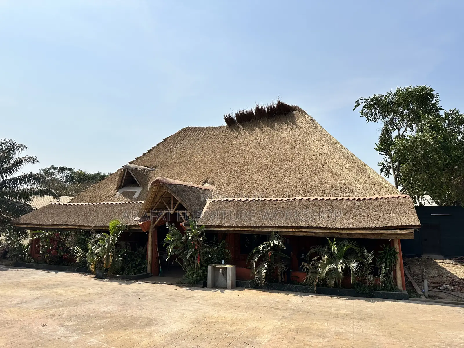 Thatched Safari House Construction