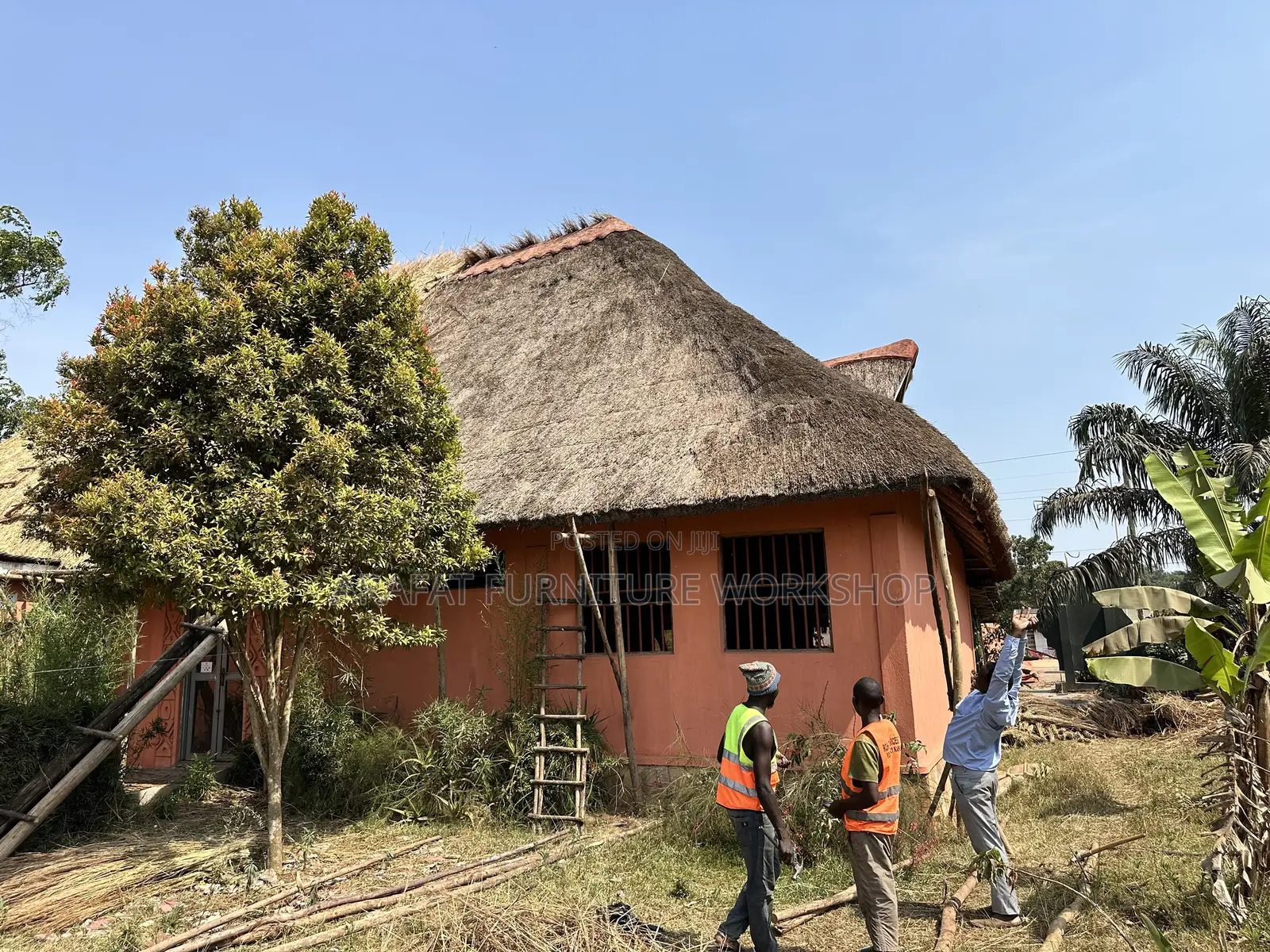 Thatched Safari House Construction