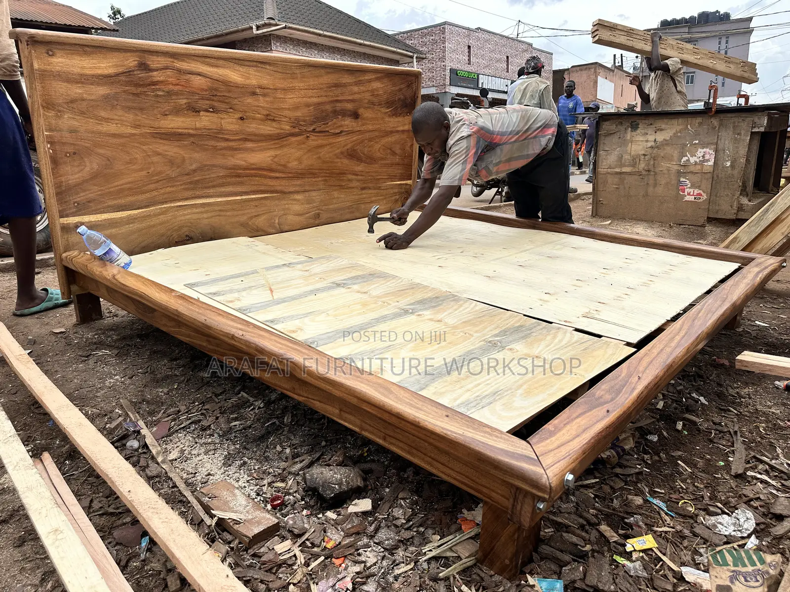 Trendy Floating Platform Bed
