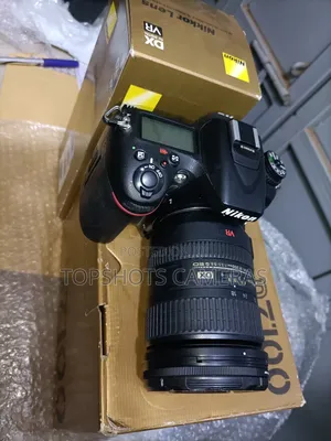 Nikon D7100 With 18-200mm Vr Lens