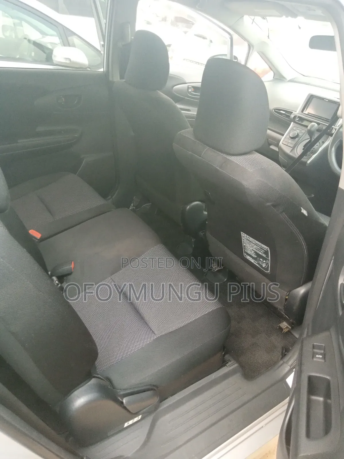 Toyota Wish 2014 Silver