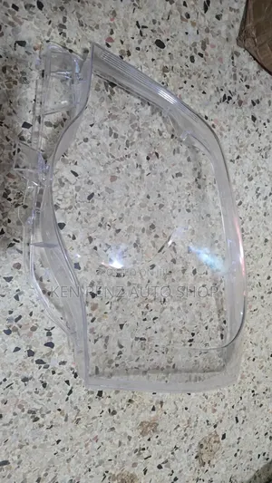 Toyota Noah 2010 Headlamp Glass/ Lens