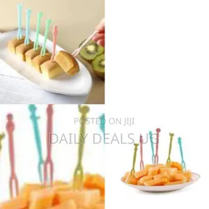 Cute Animal-Themed Disposable Plastic Fruit Forks