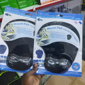 Mouse Pad With Gel Wrist Support