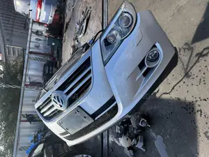 Headlights Tiguan