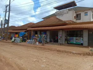 6rooms for Shop Commercial House for Sale in Najjera Town