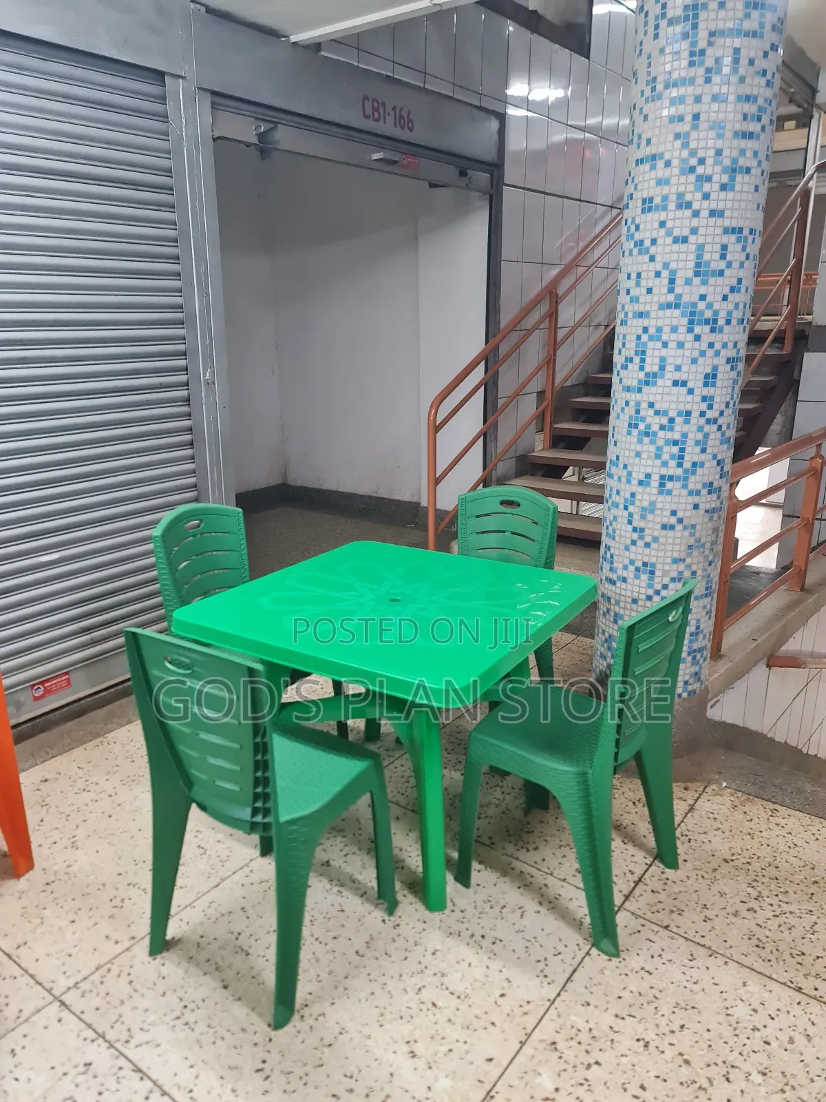 Forest Green Plastic Table and Chairs Plastic Table and Chairs