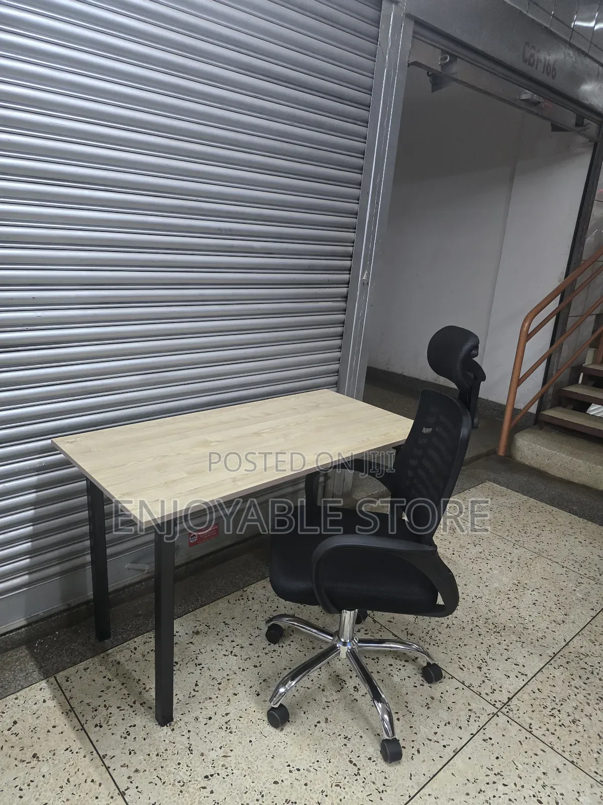 Exotic Foldable Office Table and Chair