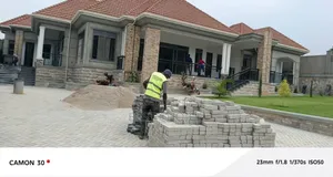 Pavers Installation Pros for Solid Pavers Installation