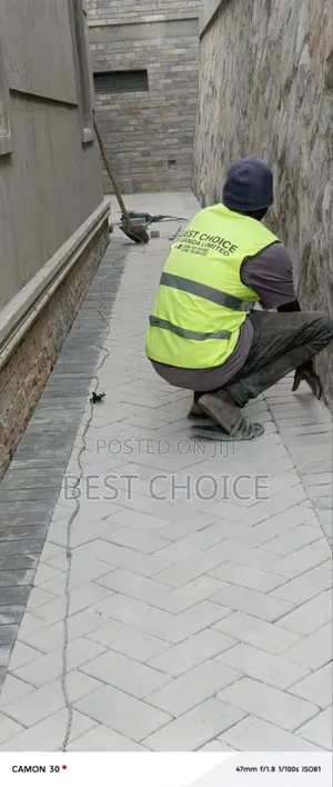 Pavers Installation Pros for Solid Pavers Installation