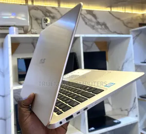 Laptop Asus 1015E 4GB Intel Core I5 SSD 256GB