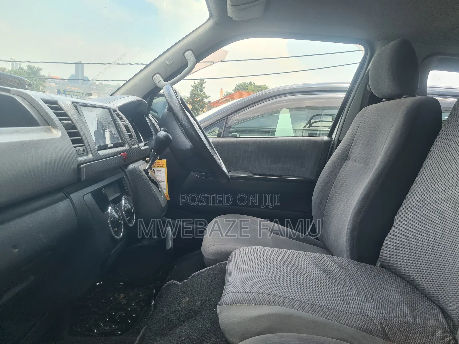 Toyota Grand HiAce 2010 Silver