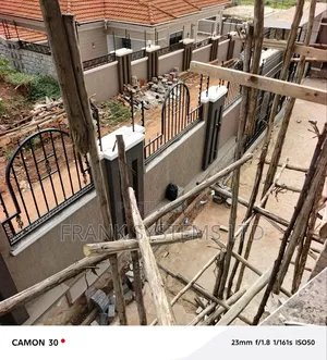 Electric Fence With 6 Lines