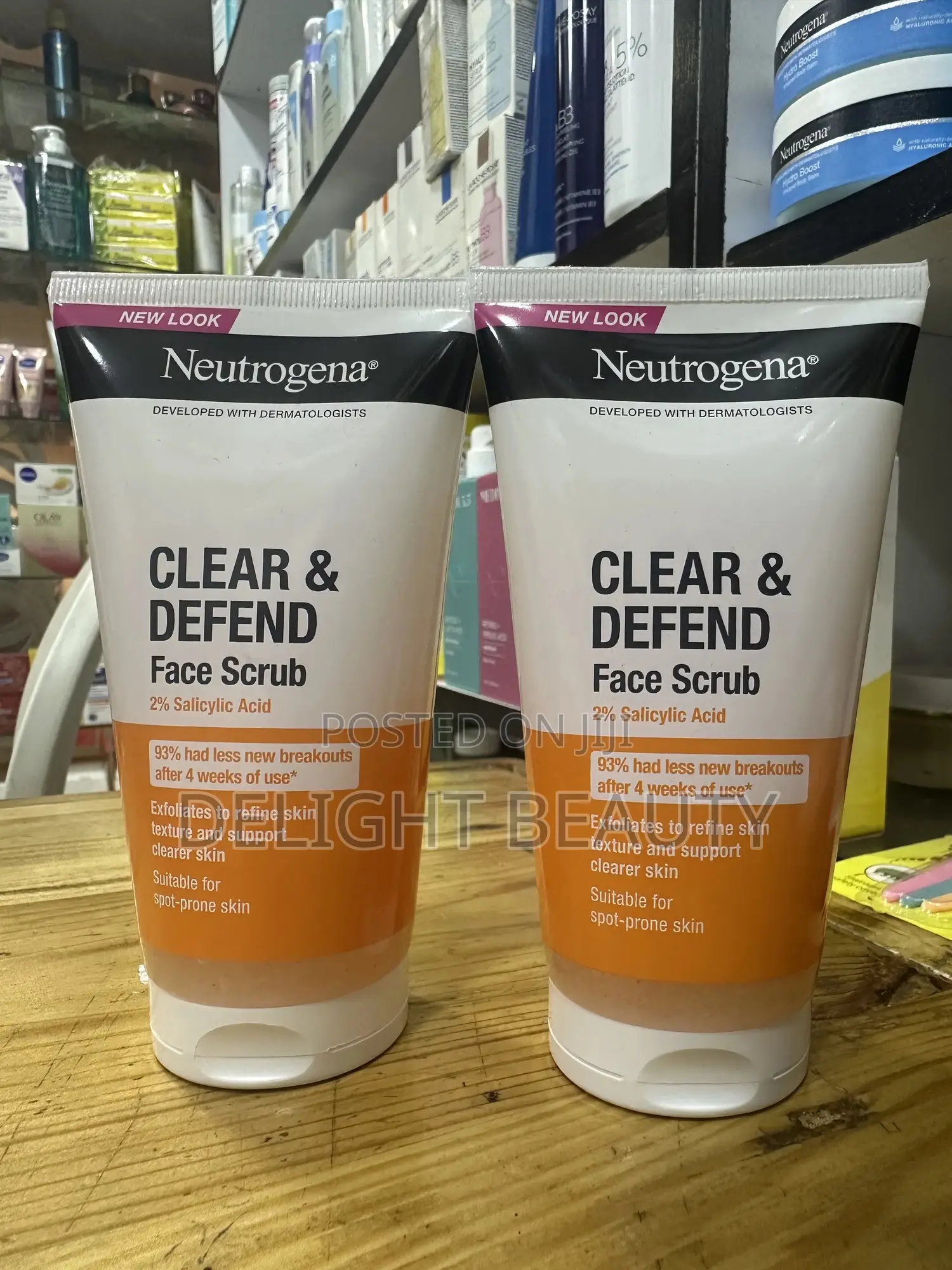 Neutrogena Clear and Defend Face Scrub