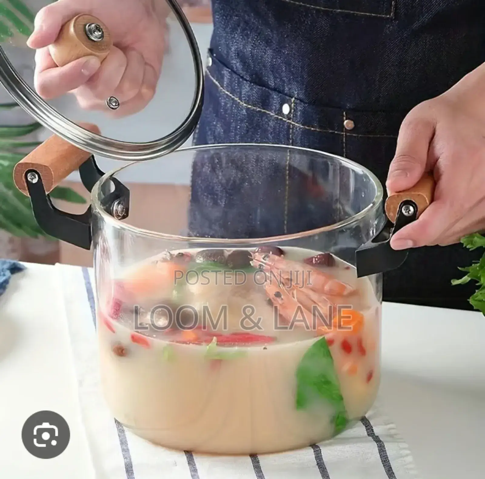 Glass Cooking Pot With Wooden Handle