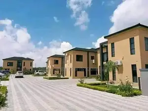 3bdrm Maisonette in Muyenga, Central Division for rent