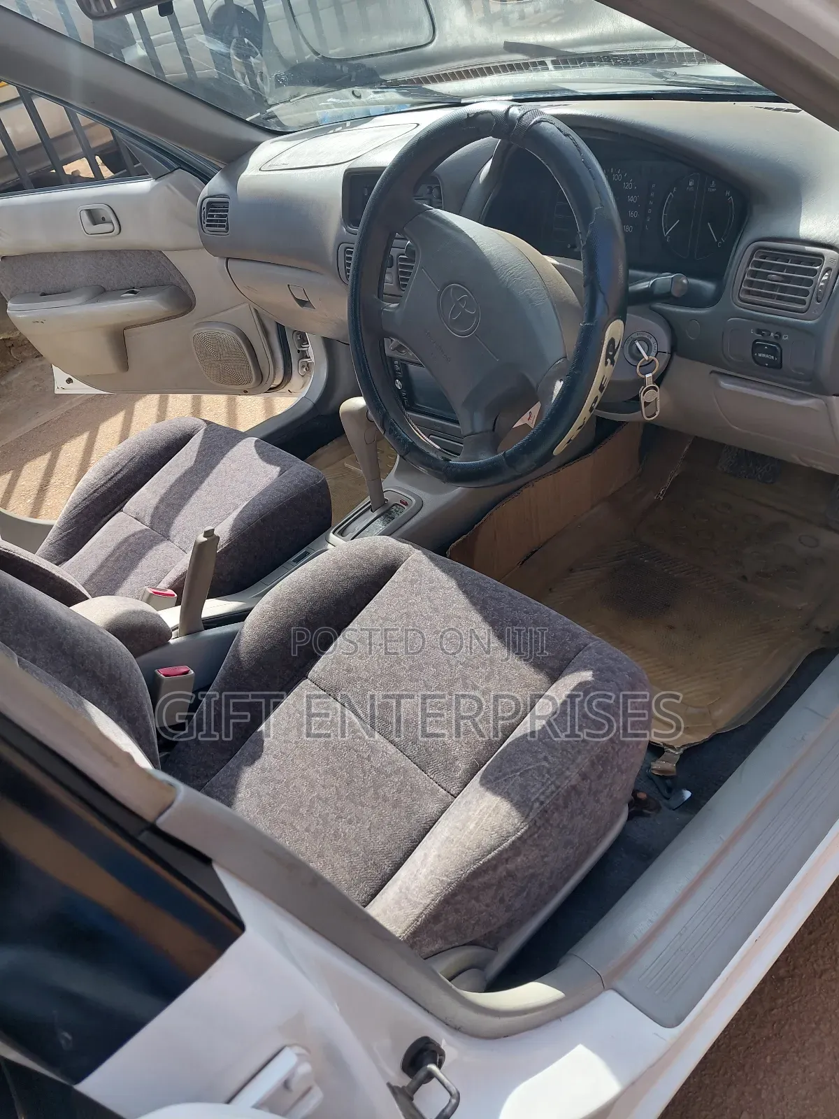 Toyota Corolla Sedan 2001 White
