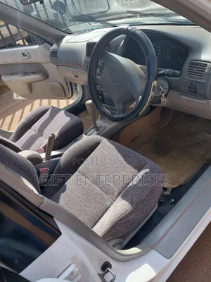 Toyota Corolla Sedan 2001 White