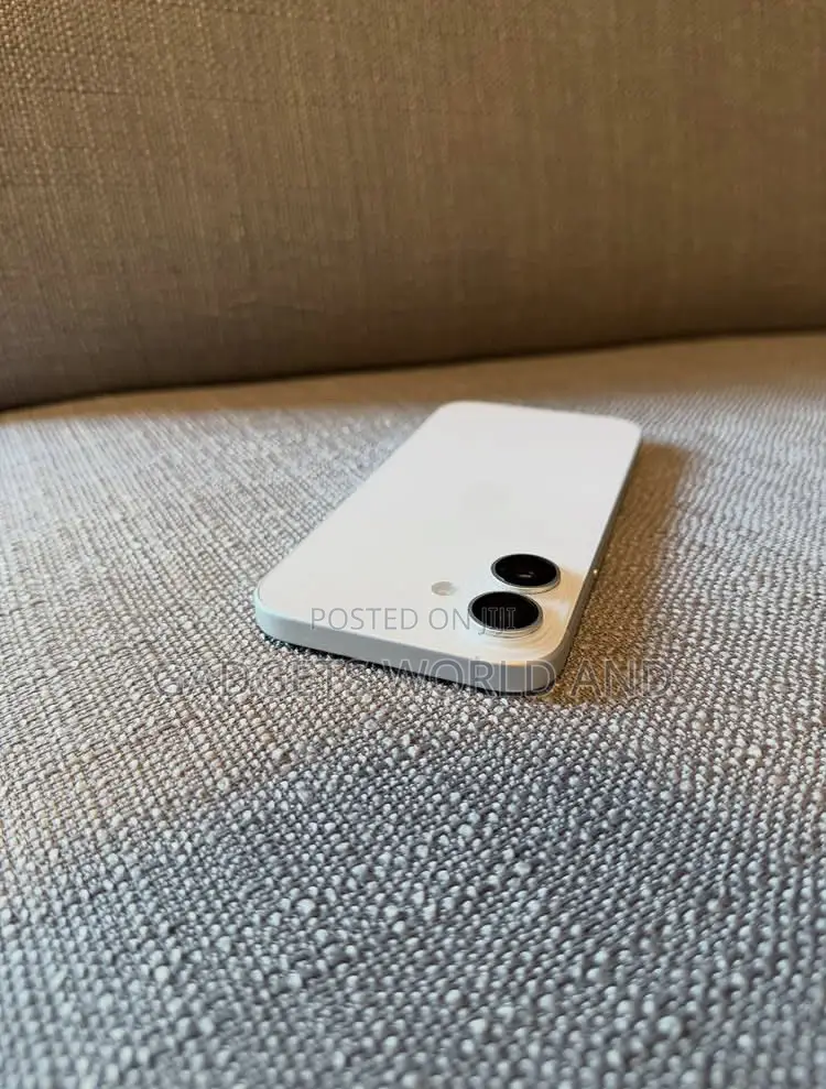 Apple iPhone 16 128 GB Silver