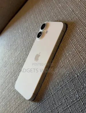 Apple iPhone 16 128 GB Silver