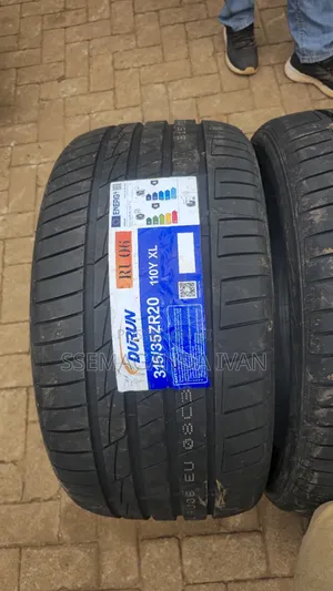315/35r20 Gle Class Behind Tyres