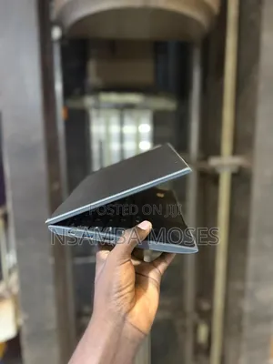 Laptop Lenovo 300e 4GB Intel Celeron SSD 128GB