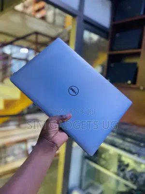 Laptop Dell Precision 5520 16GB Intel Core I7 SSD 512GB