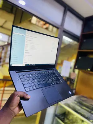 Laptop Dell Precision 5520 16GB Intel Core I7 SSD 512GB