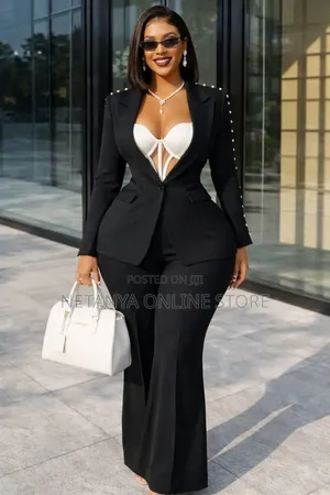 Elegant Plain Regular Fit Suit for Women