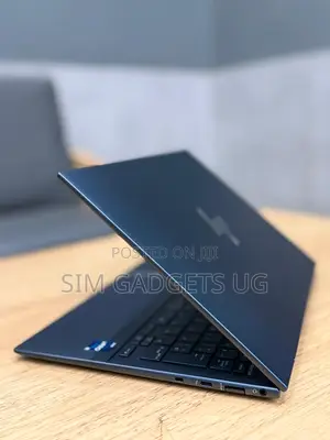 New Laptop HP Dragonfly G4 16GB Intel Celeron SSD 1T