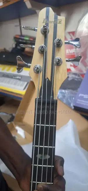 Ibanez 5strings Base Guitar