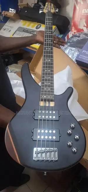 Ibanez 5strings Base Guitar