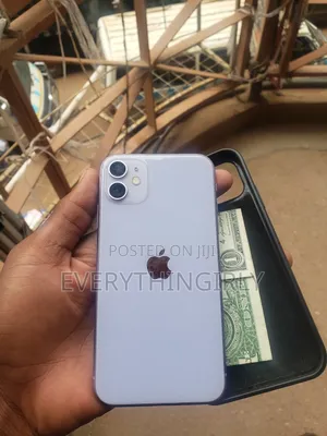 Apple iPhone 11 64 GB Purple