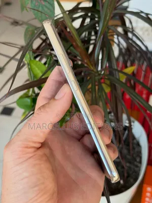 Samsung Galaxy S22+ 5G 128 GB White