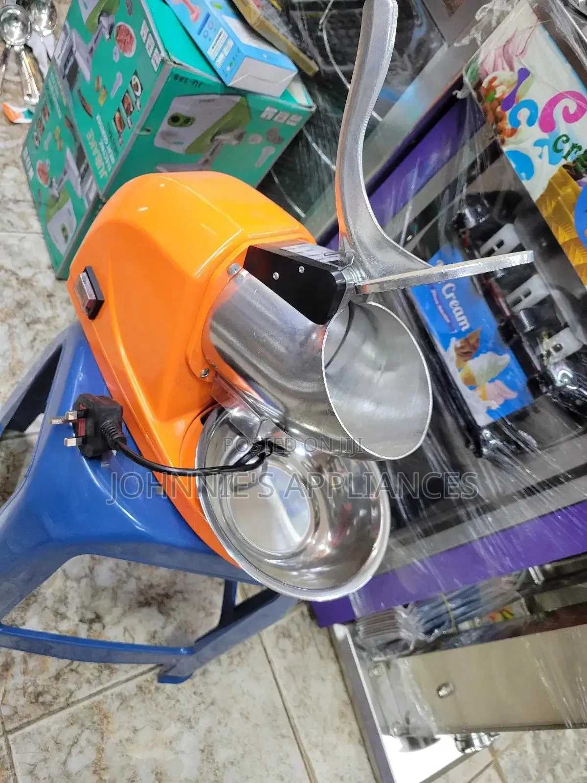 Electric Ice Shaver / Ice Crusher Machine