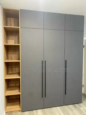 Modern Closet Installation