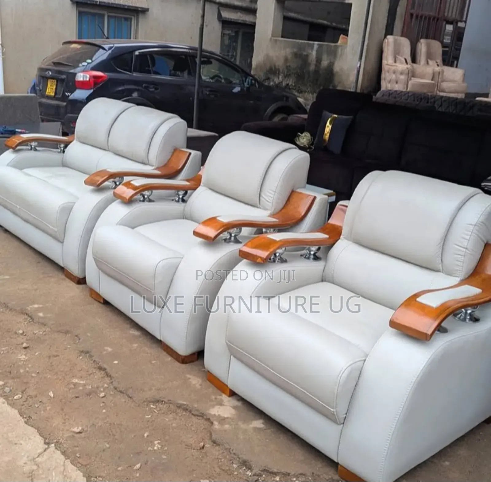 Leather 7seater Sofa 3.2.1.1