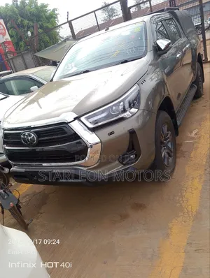 Toyota Hilux Revo Smart Cab Deisel 2.4 AWD 2020 Green