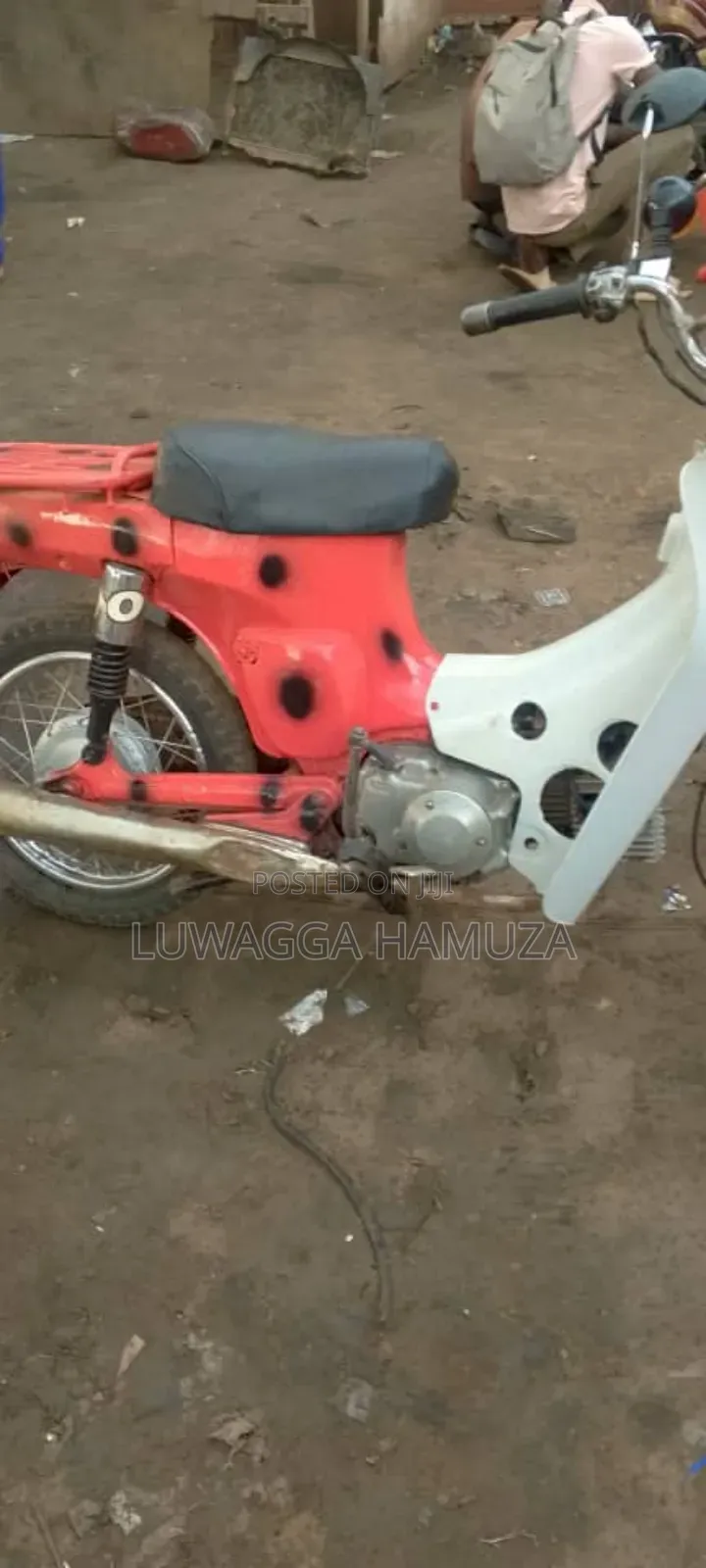 Suzuki Sport 2024 Red