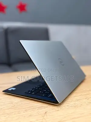 New Laptop Dell XPS 13 7390 16GB Intel Core I7 SSD 512GB