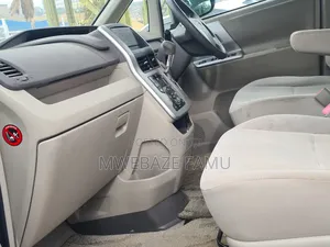 Toyota Noah 2012 Gray