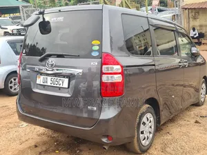 Toyota Noah 2012 Gray