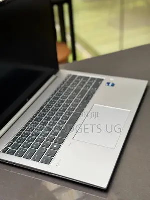 New Laptop HP 8GB Intel Core Ultra 5 SSD 512GB