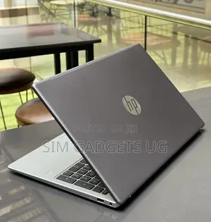 Laptop HP 15-Dw1197nia 8GB Intel Core I5 SSD 256GB