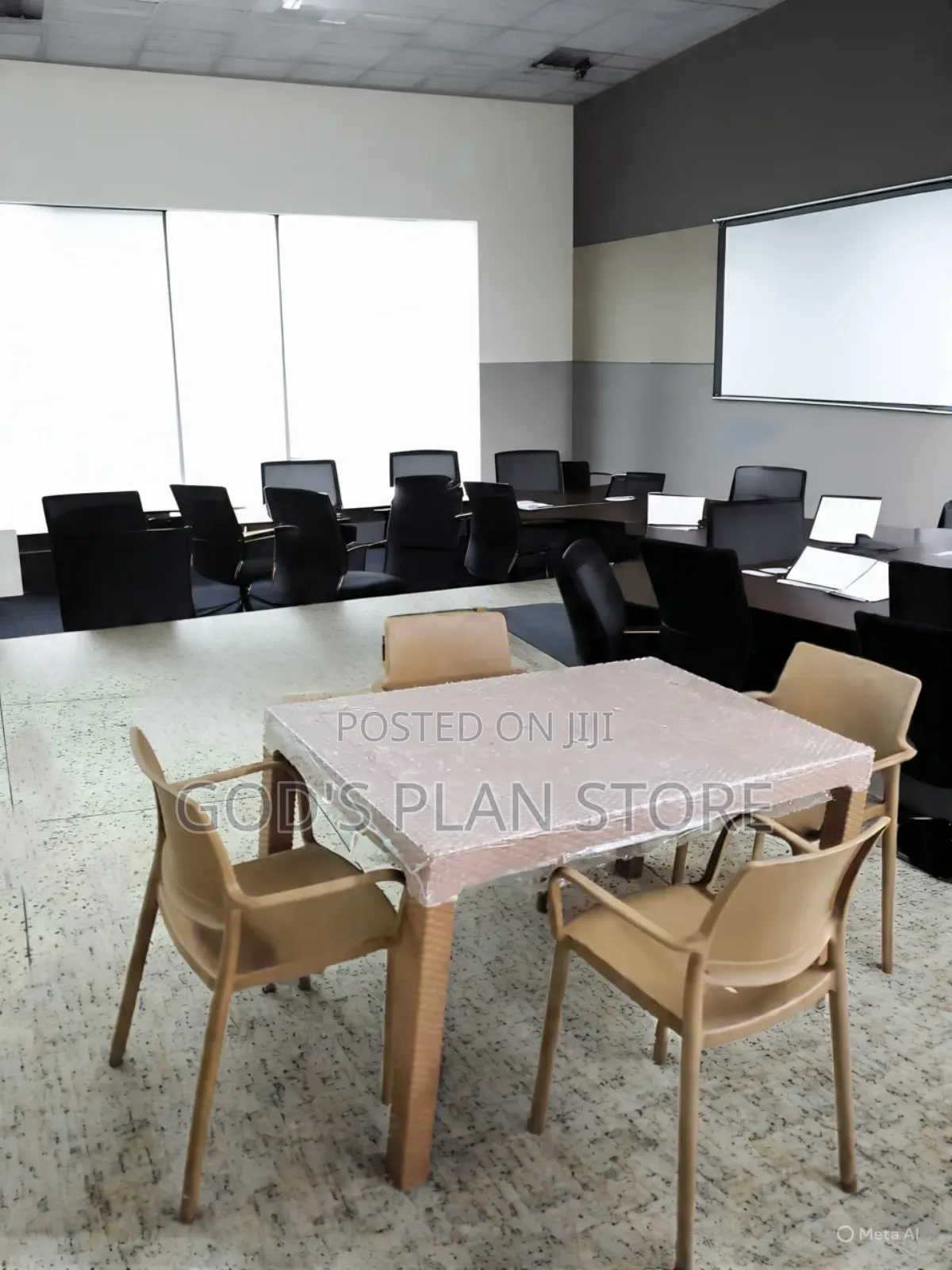 Ergonomic Plastic Table and Chairs Plastic Table and Chairs